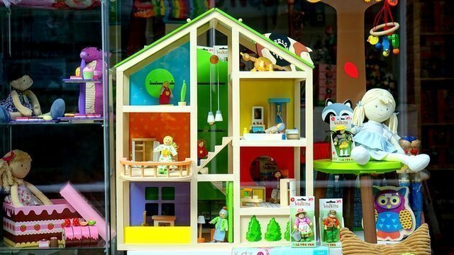 girl house